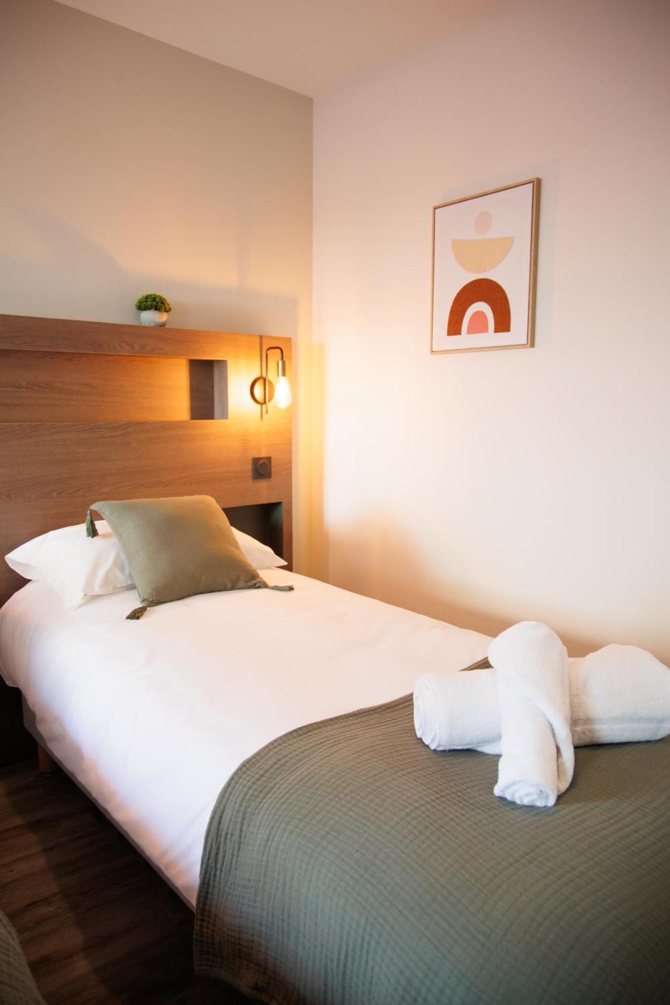Appart'Hotel Le Corot - Acces Autonome - Saint-Junien Centre Εξωτερικό φωτογραφία