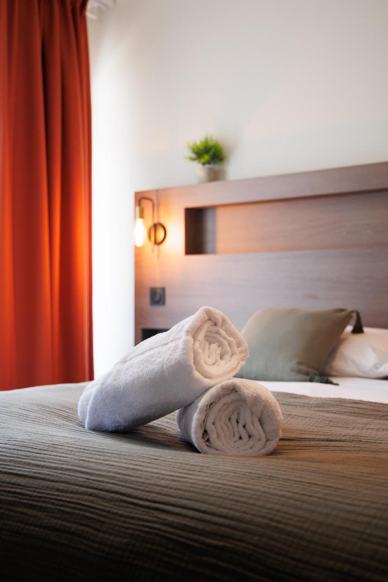 Appart'Hotel Le Corot - Acces Autonome - Saint-Junien Centre Εξωτερικό φωτογραφία