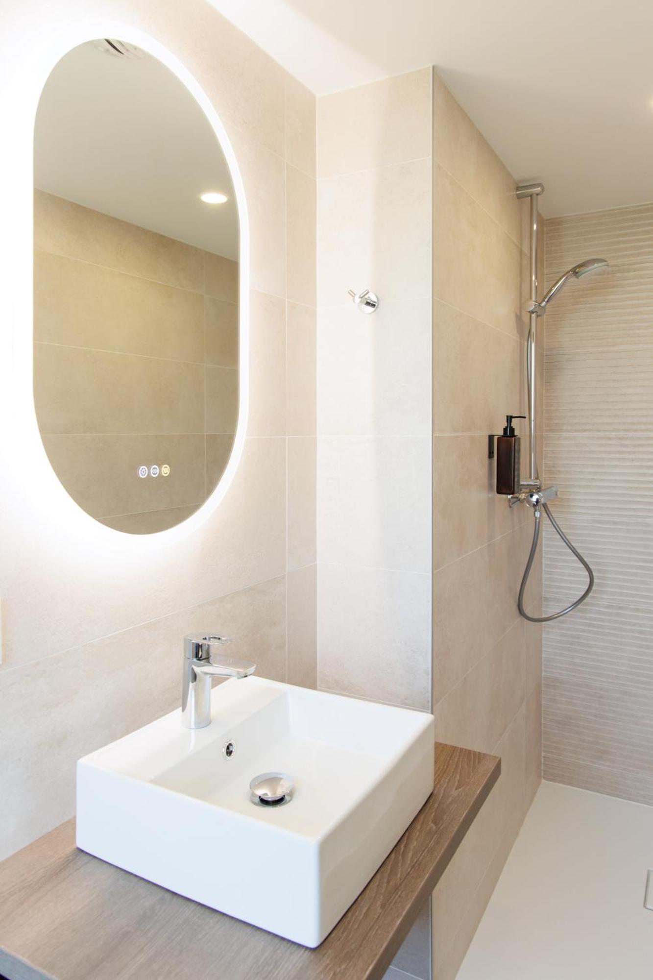 Appart'Hotel Le Corot - Acces Autonome - Saint-Junien Centre Εξωτερικό φωτογραφία