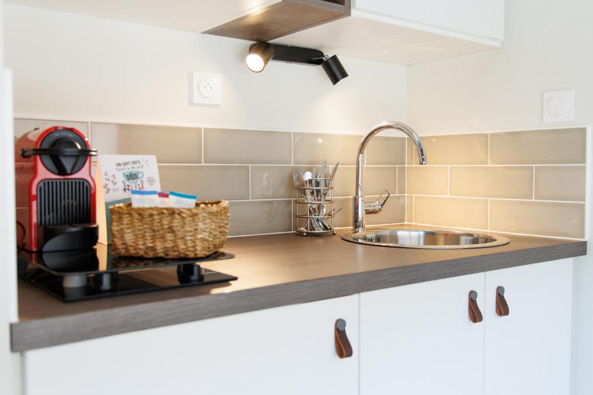 Appart'Hotel Le Corot - Acces Autonome - Saint-Junien Centre Εξωτερικό φωτογραφία