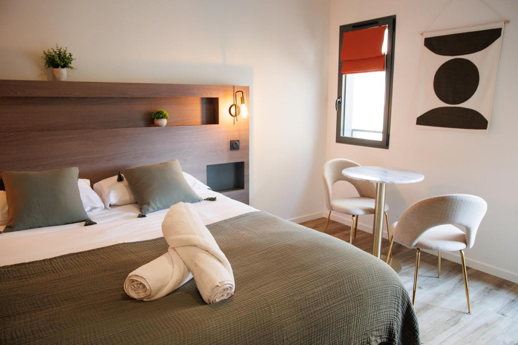 Appart'Hotel Le Corot - Acces Autonome - Saint-Junien Centre Εξωτερικό φωτογραφία
