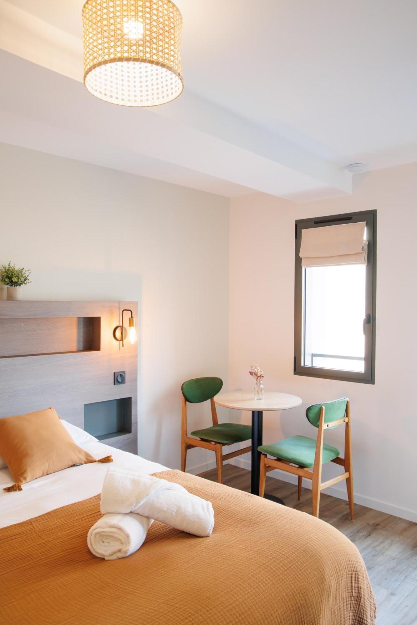Appart'Hotel Le Corot - Acces Autonome - Saint-Junien Centre Εξωτερικό φωτογραφία
