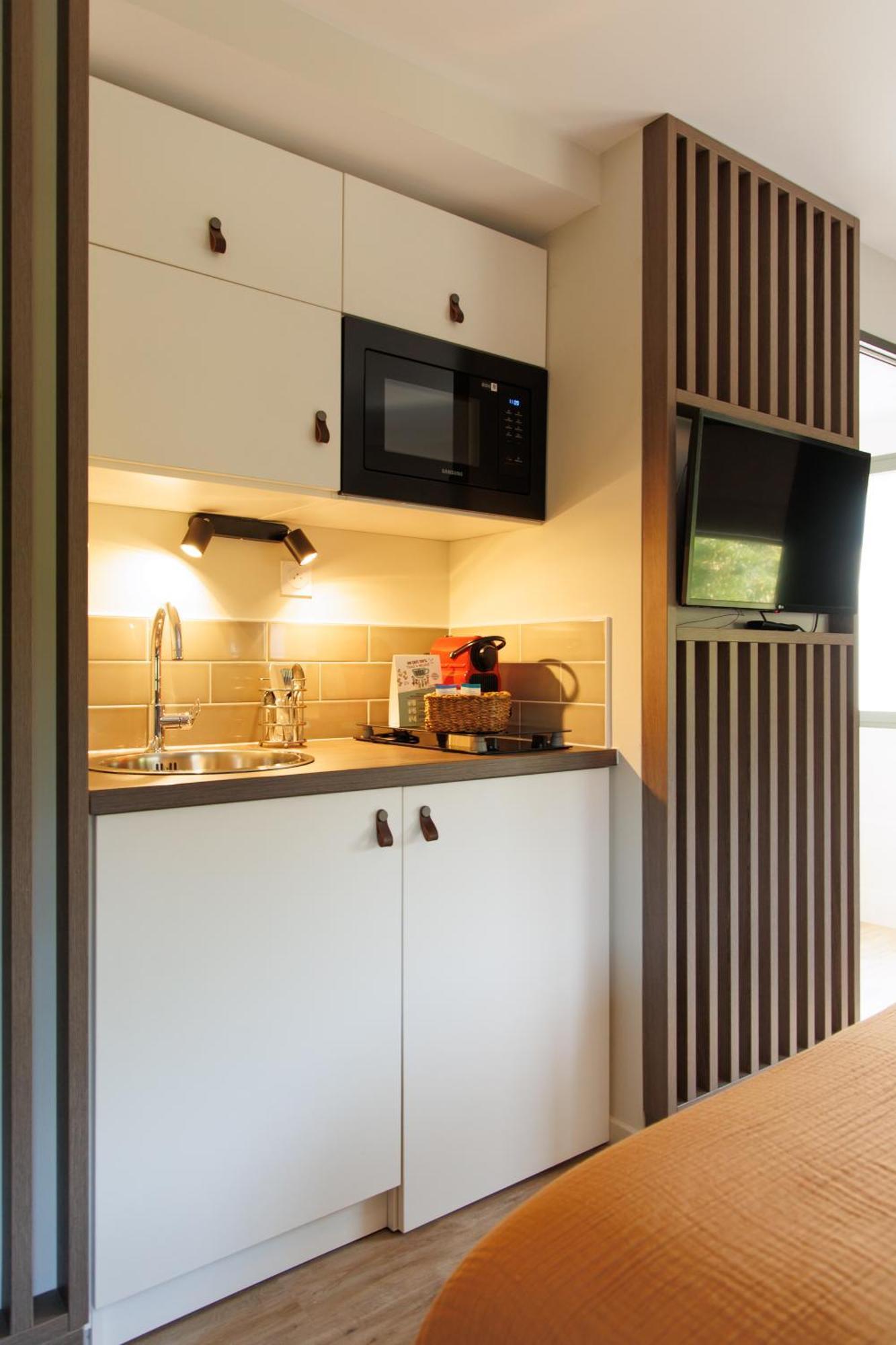 Appart'Hotel Le Corot - Acces Autonome - Saint-Junien Centre Εξωτερικό φωτογραφία