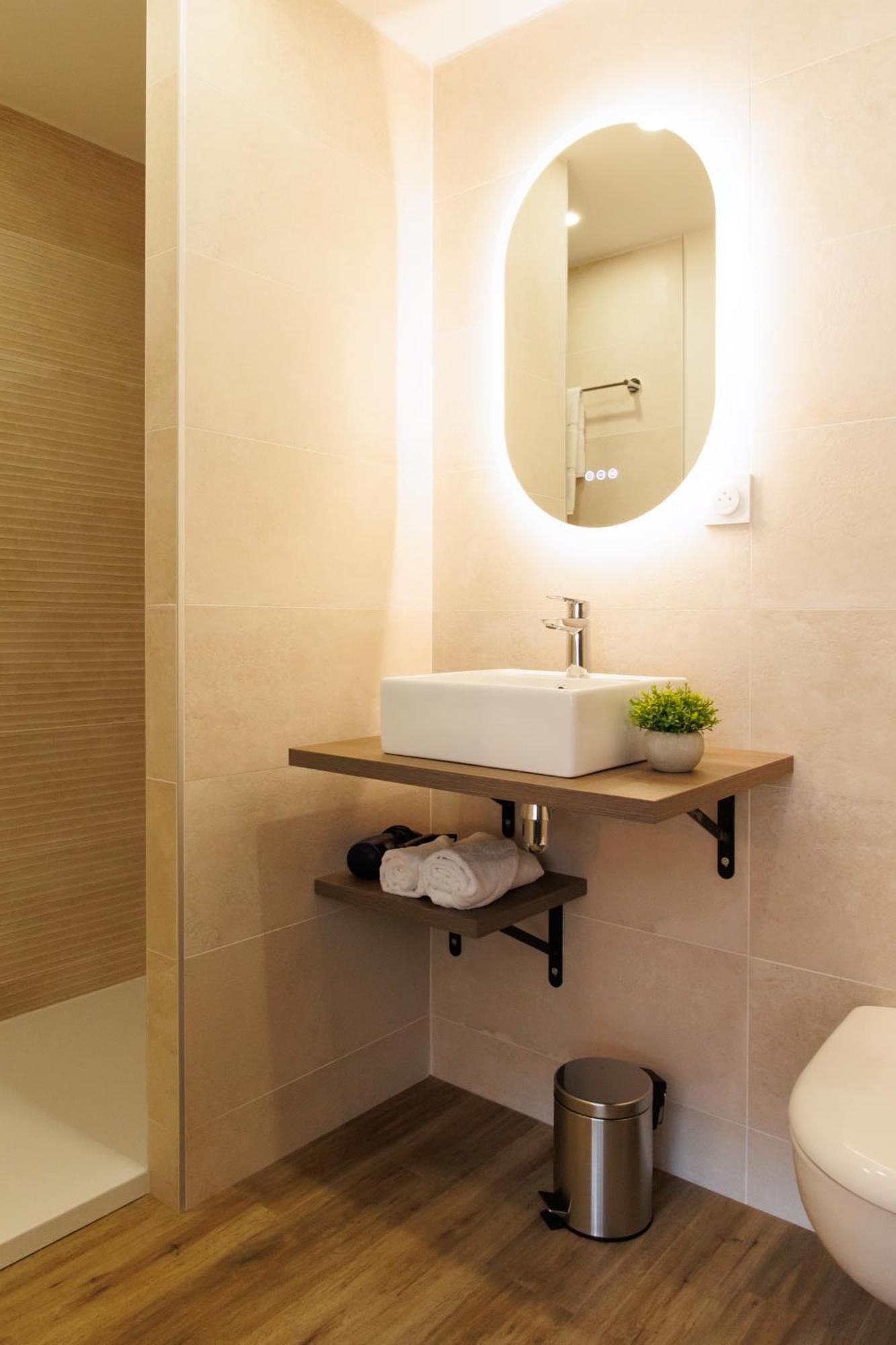 Appart'Hotel Le Corot - Acces Autonome - Saint-Junien Centre Εξωτερικό φωτογραφία