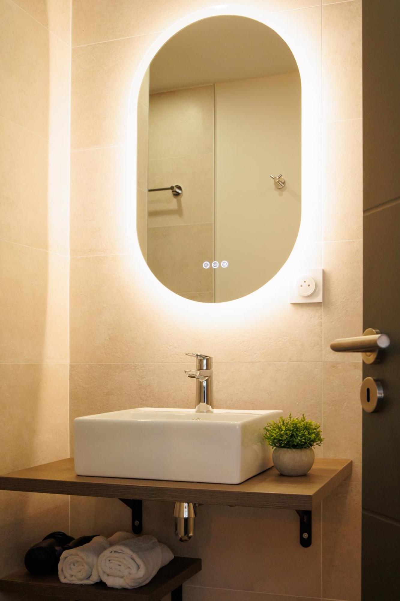 Appart'Hotel Le Corot - Acces Autonome - Saint-Junien Centre Εξωτερικό φωτογραφία